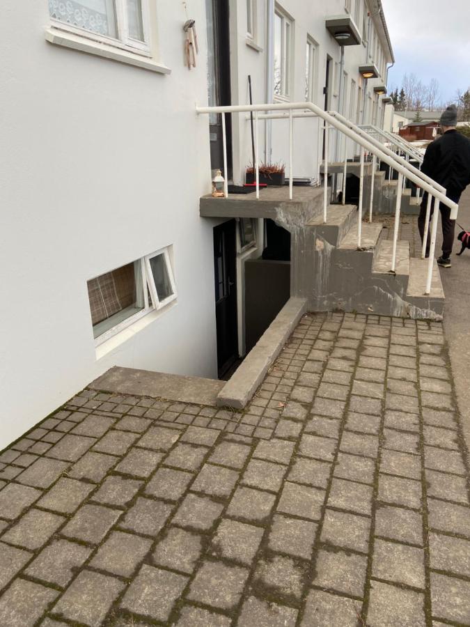 Perfectly Located 3 Bedroom Design Apartment 아퀴레이리 외부 사진