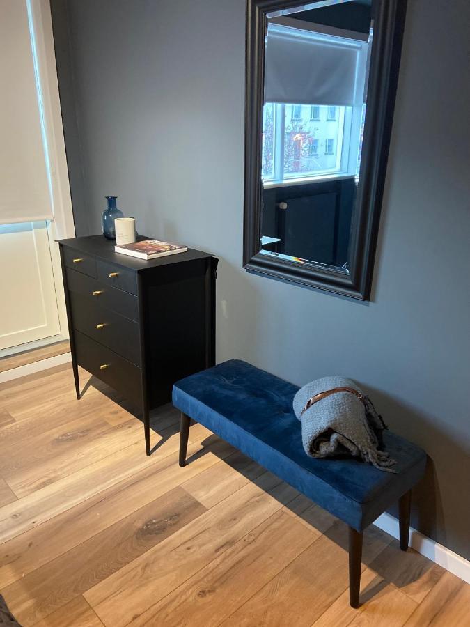 Perfectly Located 3 Bedroom Design Apartment 아퀴레이리 외부 사진